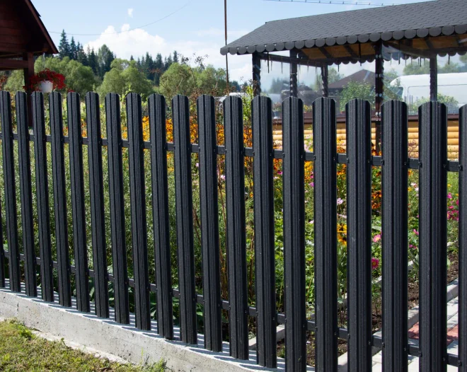 Pacific Security Fence West Image 2